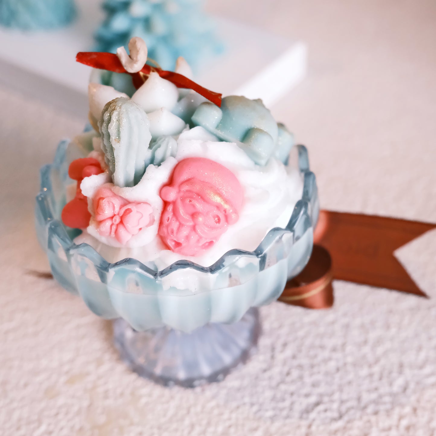 Christmas-themed Botanical Small Sundae Candle