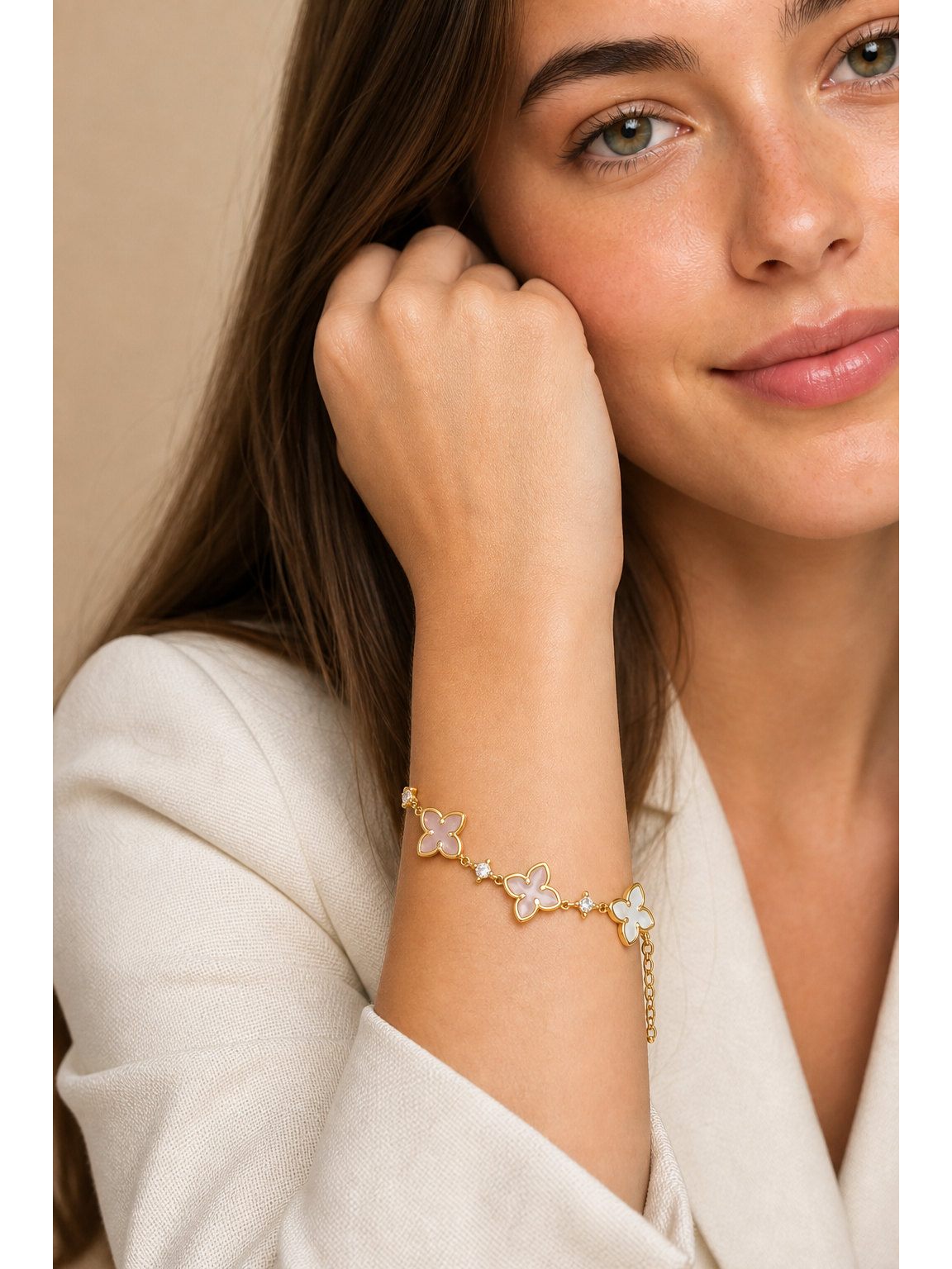 Gold Plated Shell Four-Leaf Flower Bracelet 3