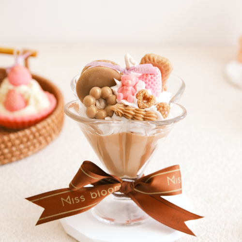 Vanilla Caramel Ice Cream Cup Candle