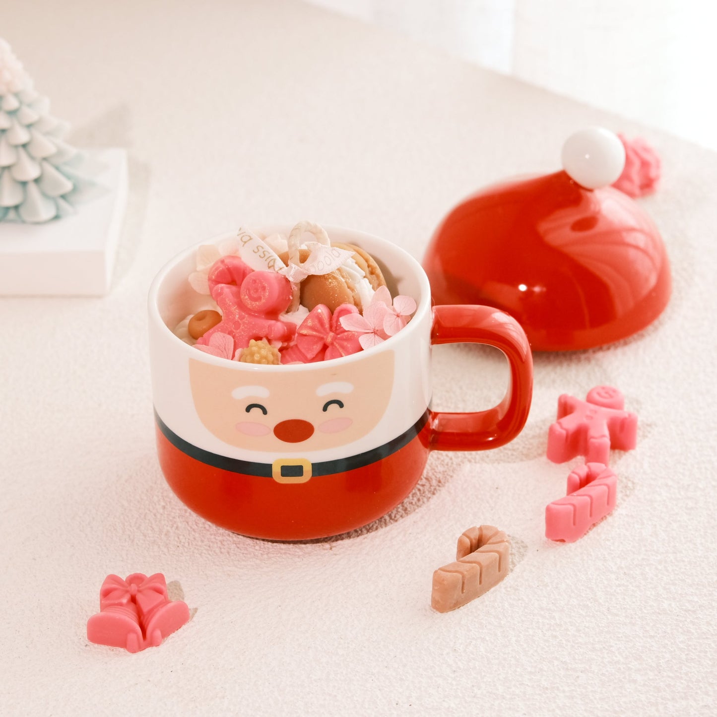 Santa Vanilla Caramel Mug Candle