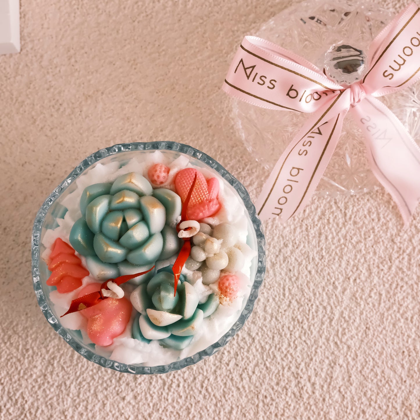 Christmas-themed Botanical Bowl Candle