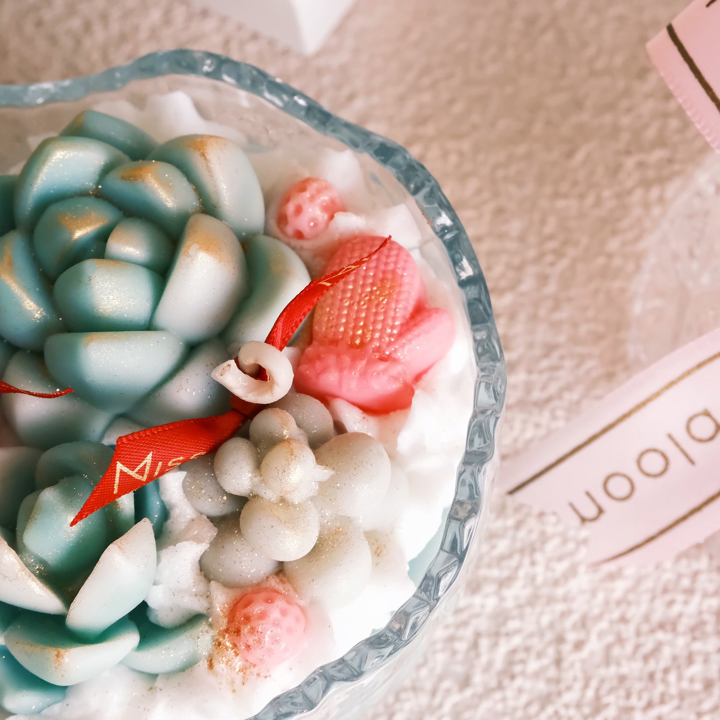 Christmas-themed Botanical Bowl Candle