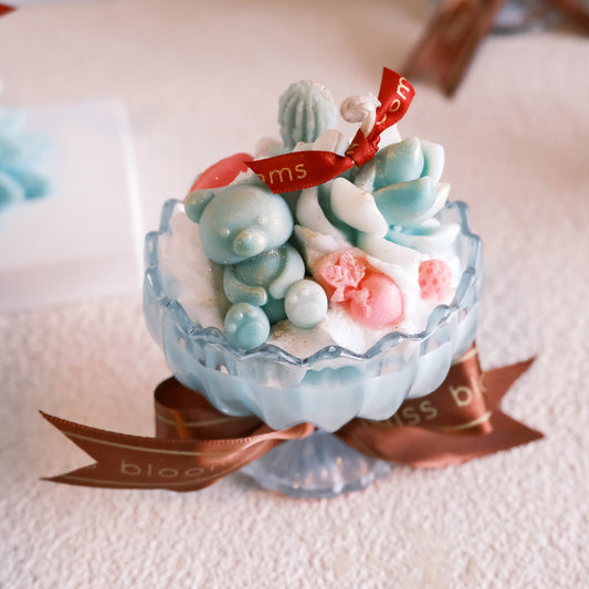 Christmas-themed Botanical Small Sundae Candle