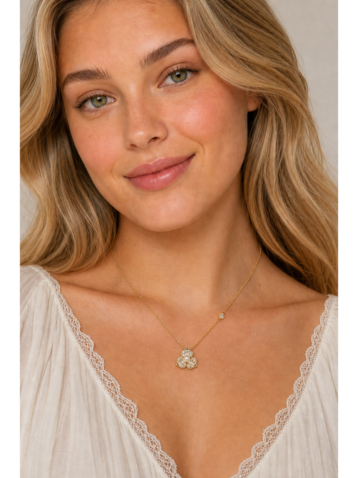 Gold Plated Floral Zircon Pendant Necklace 2