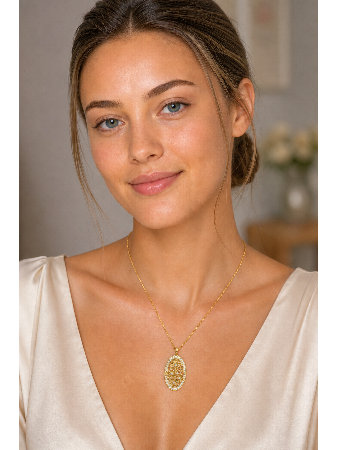 Gold Plated Oval Floral Filigree Pendant Necklace 2