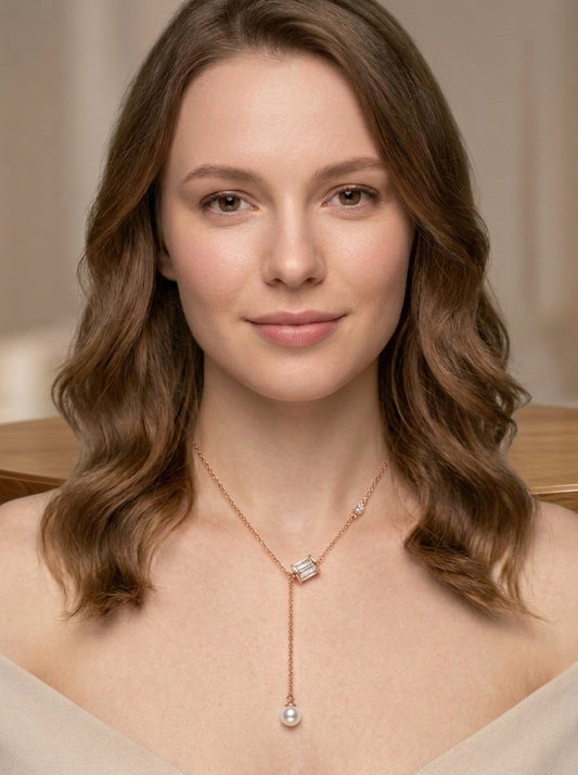 Elegant Rose Gold Plated Necklace with Pearl and Zircon Detail 2